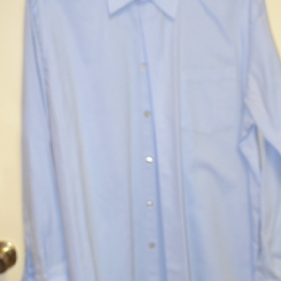 Lot of five Geoffrey Beene dress shirts - Picture 2 of 6